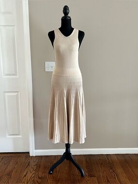 EXPRESS Sleeveless Ribbed Knit Midi Dress in Beige - Size S